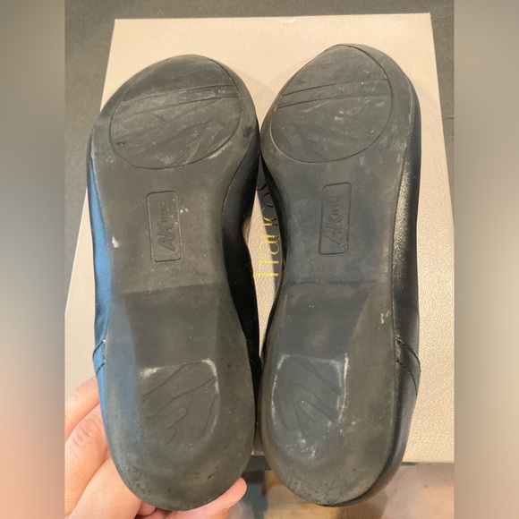 Anne Klein Sport black flats with grommets. EUC. - Picture 4 of 6